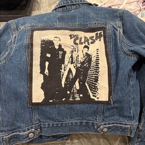 Levi's Women's Medium Blue Denim Trucker Jacket M features The Clash Vintage